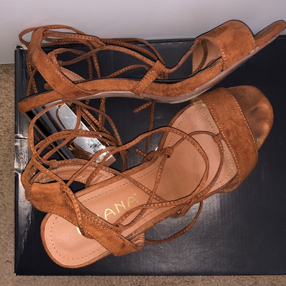 Liliana Brown Strap Heels Sandals Size: 7.5 Color: Brown